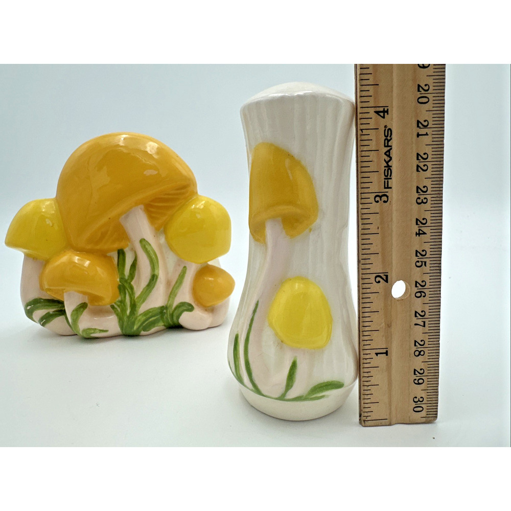 Vintage Mushroom Collection Ceramic Napkin Holder And Shakers Set - Picture 3 of 8